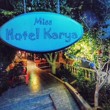 Miss Hotel Karya Oren  ภายนอก รูปภาพ