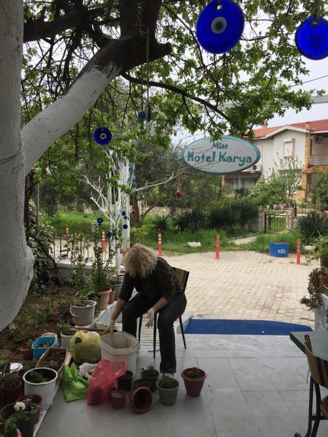 Miss Hotel Karya Oren  ภายนอก รูปภาพ